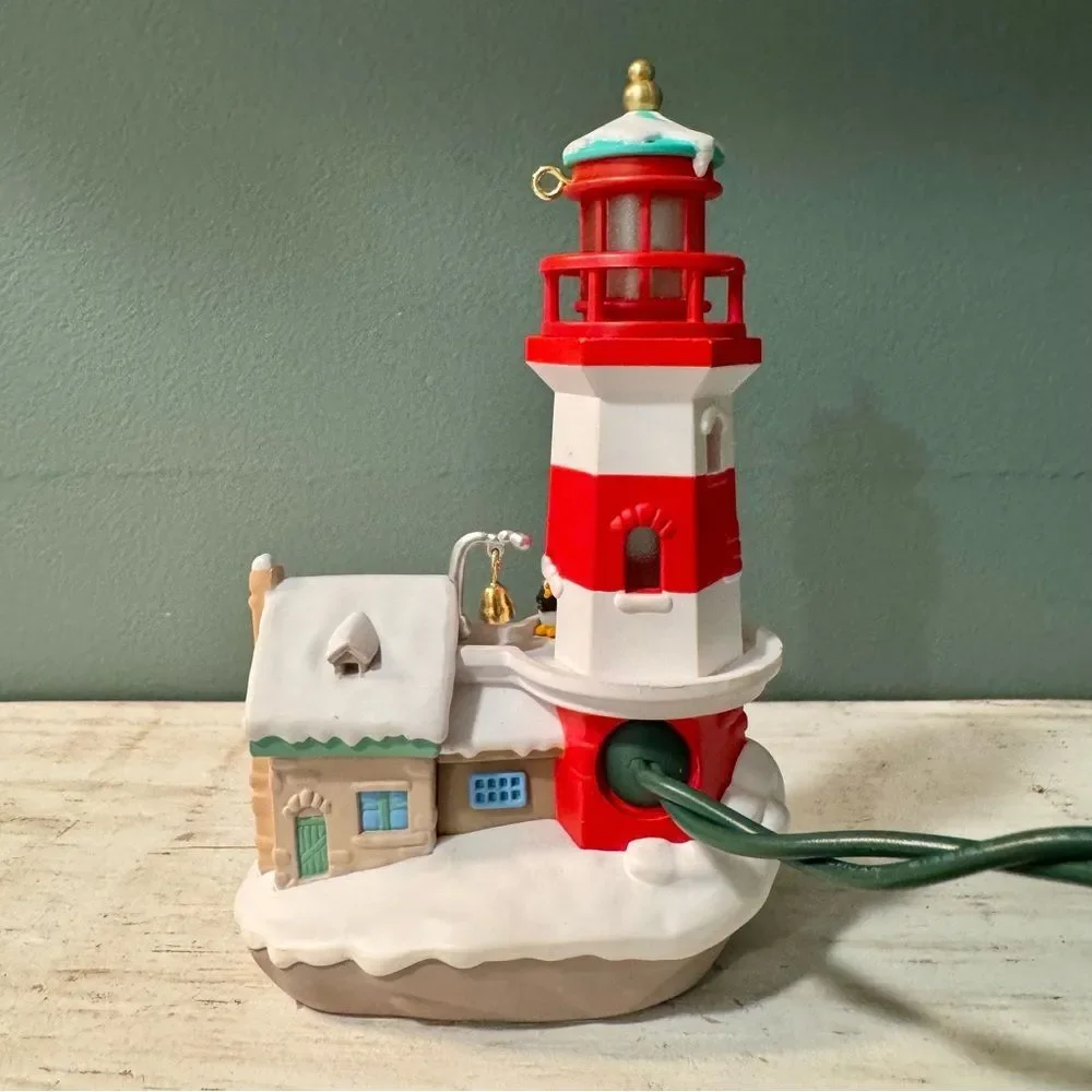 1997 Hallmark Lighthouse Greetings #1 Magic Collector’s Keepsake Ornament